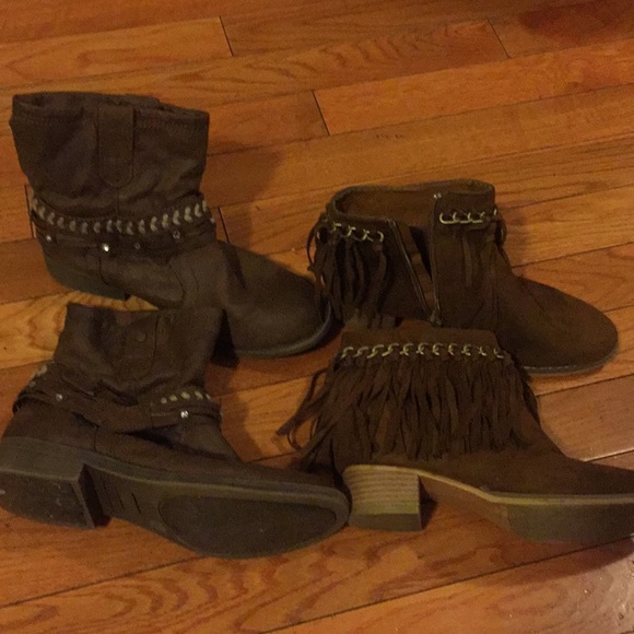 Gently used cute booties - Picture 2 of 2